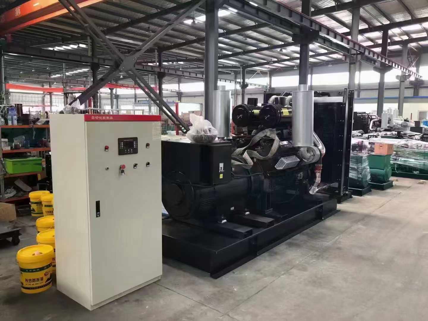 阿克塞柴油发电机运行时的噪音和振动水平如何？