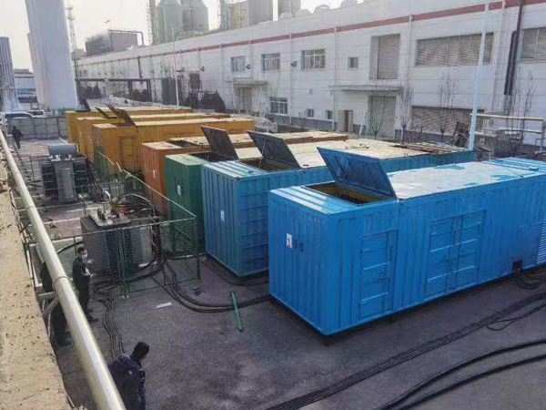 阿克塞380V和690V电压的电缆线相同吗?